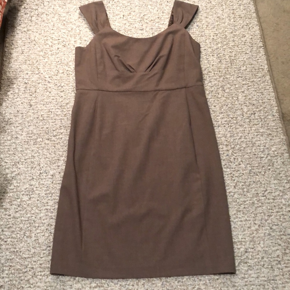 Linen look sleeveless dress.